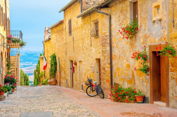 Street Beautiful Little Village San Gimignano View Tuscan Valley Italy — Stock Photo, Image