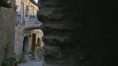 4. Bir ortaçağ kenti, Toskana bir sokak panoraması. İtalya