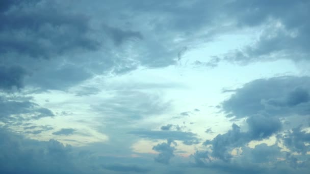 Tidsfördröjning Snabba Rullande Moln Kvällshimlen Cloudscape Tid Förfaller Molnigt — Stockvideo