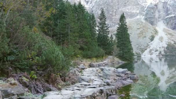 美しい山間の湖 Morskie Oko タトラ山脈 ポーランドのパノラマ — ストック動画