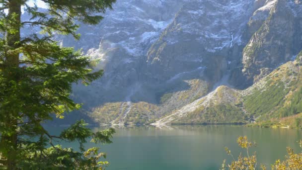 ポーランドのタトラ山脈にある国立公園の湖 — ストック動画
