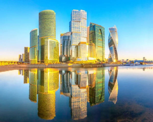 Панорама Небоскребов Московского Международного Бизнес Центра Утрам Москвой — стоковое фото