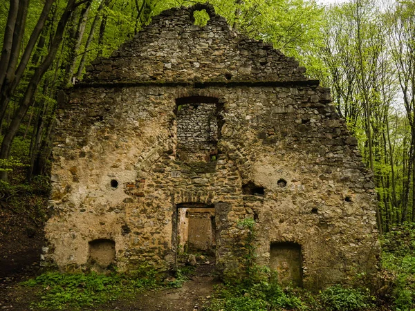 Ruinen Eines Alten Verlassenen Hauses — Stockfoto