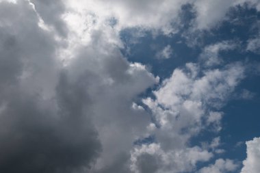 Gökyüzü duvar kağıdındaki bulutlar