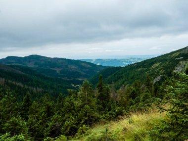 Vadiden görünen dağ sırtı