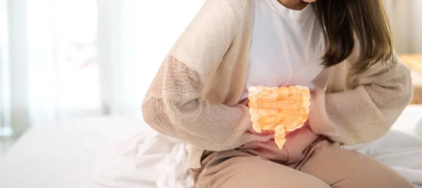 Karın ağrısı, aylık periyot, mide iltihabı, gastroenterit, gıda zehirlenmesi, ishal, bağırsak iltihabı, kadın sağlık sigortası.