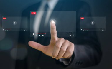 Modern konsept canlı yayın ve video içerik oluşturma, teknoloji ile iş çoklu video oyun ve canlı yayın, dijital medya ve çevrimiçi iletişim, sosyal medya pazarlama
