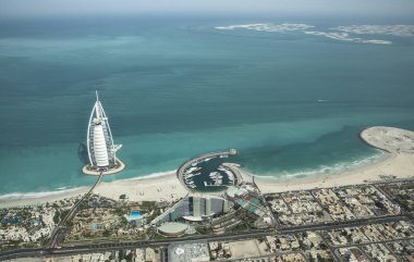 Dubai, Birleşik Arap Emirlikleri, 18 Mayıs 2018: Dubai insan yapımı Daria adasının havadan görünümü.