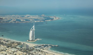 Dubai, Birleşik Arap Emirlikleri, 18 Mayıs 2018: Dubai insan yapımı Daria adasının havadan görünümü.