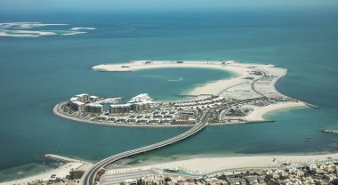 Dubai, Birleşik Arap Emirlikleri, 18 Mayıs 2018: Dubai insan yapımı Daria adasının havadan görünümü.