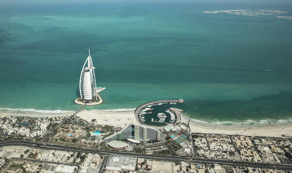 Дубай, Объединенные Арабские Эмираты, 18 мая 2018 года: обзор самого высоко оцененного отеля мира Burj Al Arb
.