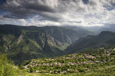 Tatev alan uzak Ermenistan'da doğada
