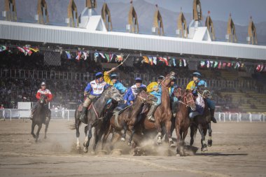 Göl: Issyk-Kul, Kurgyzstan, oyun sırasında Dünya göçebe oyunları Kırgızistan, yarı final cocboru