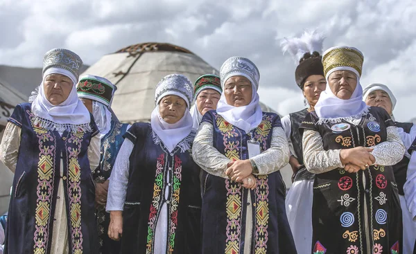 Kyrchyn Kyrgyzstan Septembre 2018 Femmes Kyrgyz Aux Jeux Nomades Mondiaux — Photo