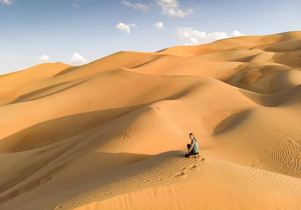 Aerial View Liwa Desert Abu Dhabi Person Standing Middle Dunes — Stock Photo, Image