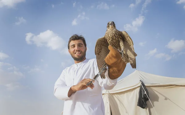 Abu Dhabi Объединенные Арабские Эмираты Декабря 2017 Эмиратский Человек Тренирует — стоковое фото