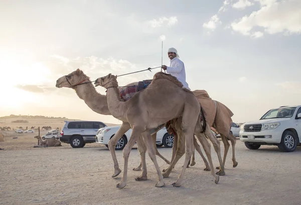 Madinat Zayed Zjednoczone Emiraty Arabskie Grudnia 2017 Arab Człowiek Jego — Zdjęcie stockowe