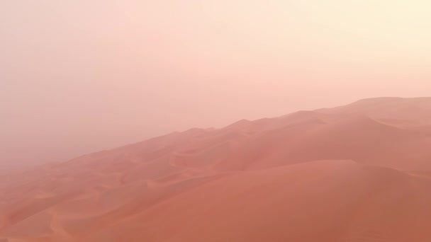 Flygfoto Soluppgången Dimmigt Liwa Desert — Stockvideo