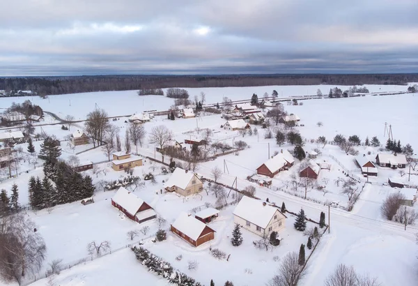 Domy Snowy Pole Miejscowości Pajusti Estonii — Zdjęcie stockowe