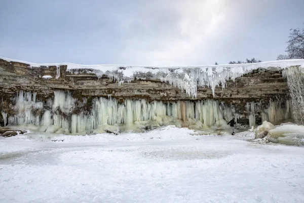 Cascata Jagala Congelada Perto Tallinn Estónia Dia Inverno Nublado — Fotografia de Stock