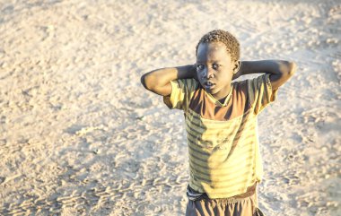 Hartum, Sudan - 18 Aralık, 2015: sokakta Khartoum, Sudan çocuk