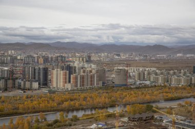 Ulannbaatar, Moğolistan - 26 Eylül 2015: Ulaanbaatar şehir sonbaharda havadan görünümü