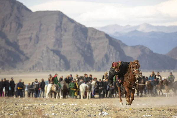 Bayan Ulgii Mongolia Octubre 2015 Nómada Mongoliano Caballo —  Fotos de Stock