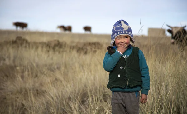 Bayan Ulgii Mongolsko Října 2015 Kazašská Dívka Hrát Venku Západním — Stock fotografie