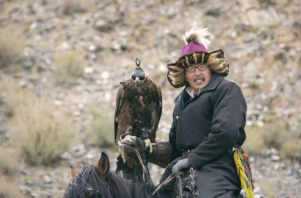 Баян Ulgii Монголії Жовтня 2015 Казахська Орел Мисливець Його Орел — стокове фото