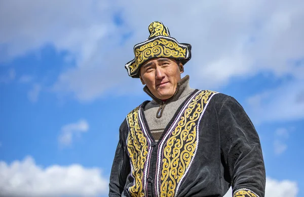 Bayan Ulgii Mongolie Octobre 2015 Homme Kazakh Manteau Chapeau Traditionnels — Photo