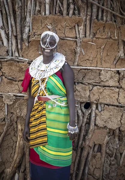 Same Tanzania Giugno 2019 Bella Ragazza Maasai Abito Tradizionale — Foto Stock