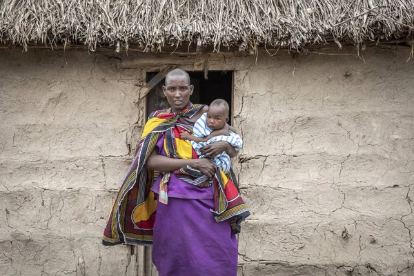 탄자니아 2019 스러운 그녀의 집에서 스테핑 — 스톡 사진