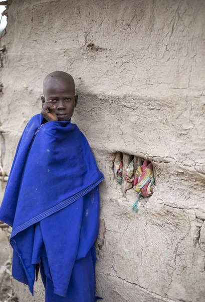 Same Tanzania Juni 2019 Maasai Jongen Voor Zijn Huis — Stockfoto