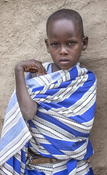 Selb Tansania Juni 2019 Junge Massai Vor Ihrem Haus — Stockfoto