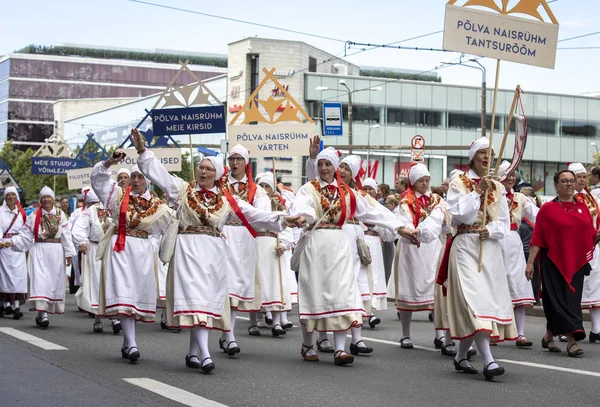 Tallinn Estland Juli 2019 Menschen Traditioneller Kleidung Den Straßen Von — Stockfoto