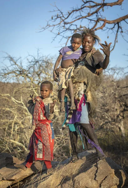 탄자니아 에야시 2019년 11일 아이와 하드자베 — 스톡 사진