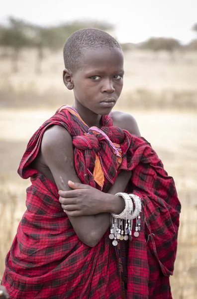 Arusha Tanzânia Setembro 2019 Jovem Maasai Com Sua Irmãzinha Baía — Fotografia de Stock