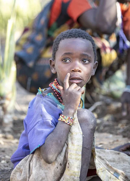 Lake Eyasi Tanzania 11E September 2019 Hadzabe Kid Met Haar — Stockfoto