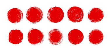 Daire şeklinde grunge pulları, pürüzlü dokusu ve sıkıntılı kenarları olan koleksiyon seti. Retro tasarım, etiketler, rozetler, posterler ve klasik grafikler için mükemmel. Beyaz arkaplanda izole