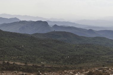 Katalonya İspanya dağlarında yer alan manzara.