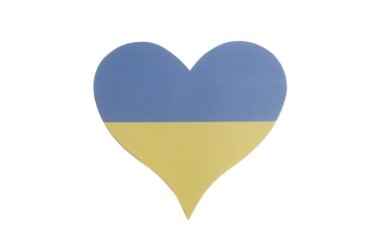 Beyaz bir arka plan üzerinde izole Ukrayna bayrağı ile kalp.