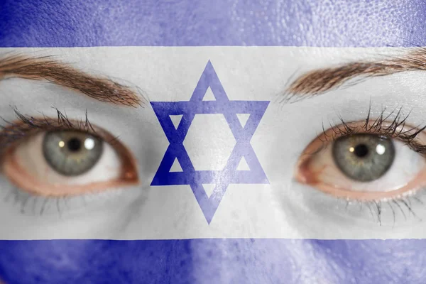 Γυναίκα Πρόσωπό Της Βαμμένο Σημαία Ισραήλ Κινηματογράφηση Πρώτο Πλάνο — Φωτογραφία Αρχείου