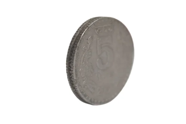 Vijf Indiase Rupee Munten Geïsoleerd Een Witte Achtergrond — Stockfoto