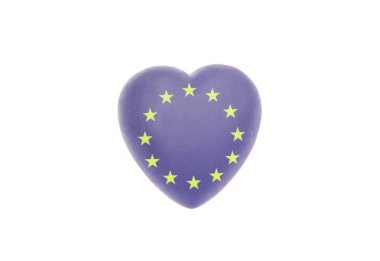 Avrupa Birliği bayrağı beyaz arka plan üzerinde izole kalp