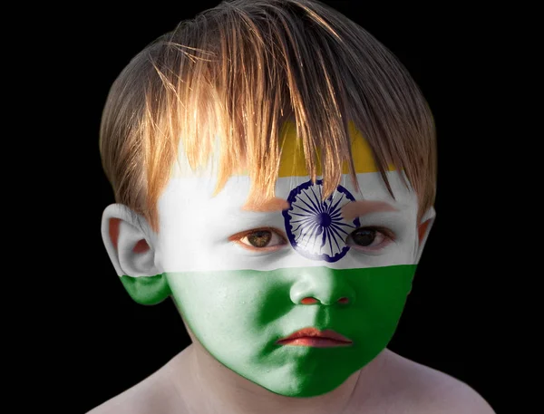 Mały Chłopiec Malowane Flagi Indii Białym Czarnym Tle — Zdjęcie stockowe