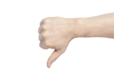 Başparmak aşağı erkek el işareti beyaz bakground izole