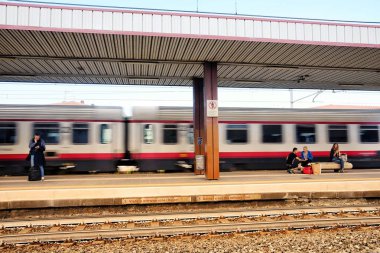 istasyona tren transferi