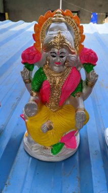 Durga Puja Festivali sırasında Maa Durga 'nın Yüzü' nün yakın görüntüsü.