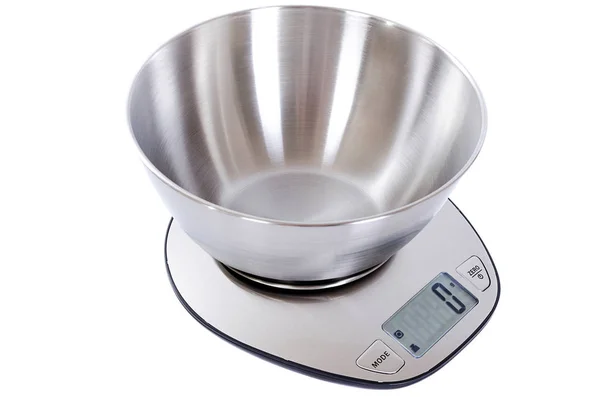 Beyaz arka plan yakın çekim üzerinde mutfak terazisi