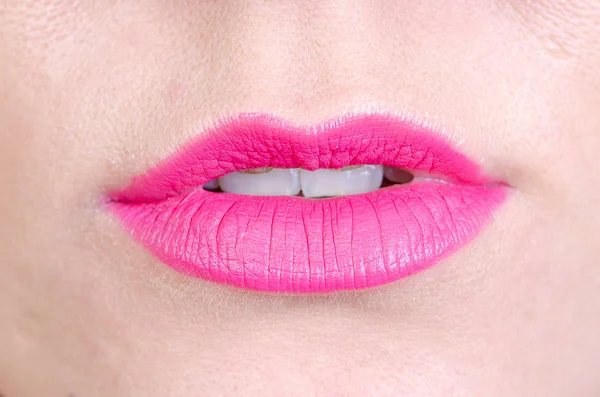 Lábios Sexy Rosa Uma Jovem Com Pouco Boca Aberta — Fotografia de Stock